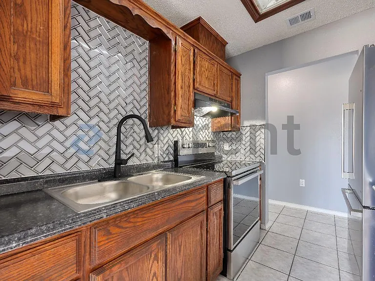 5011 Jason Dr — Photo 17