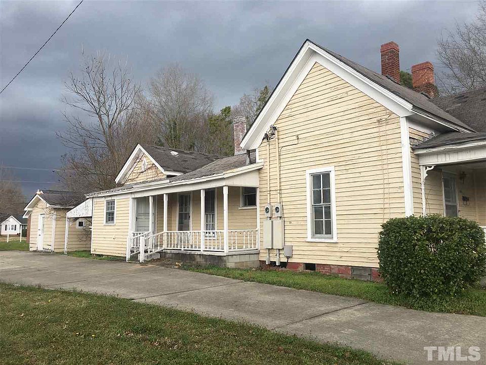 2nd image of 303 N Webb St