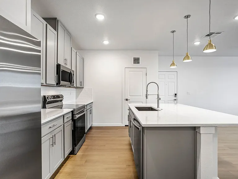 2232 Arikaree Hts #307 — Photo 11