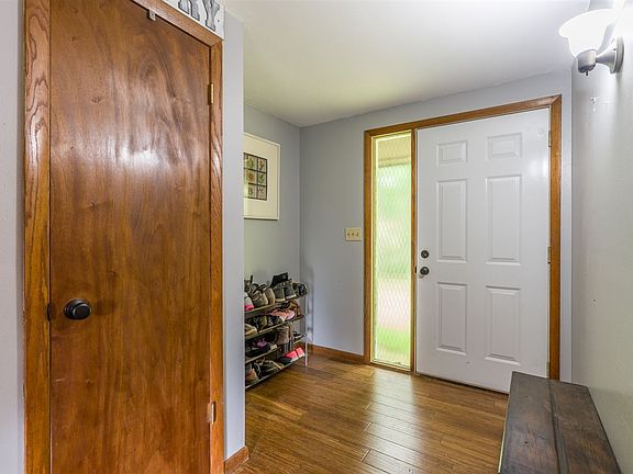 5th image of W18245 Basswood Ln