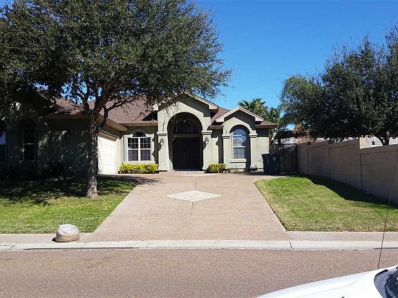 2nd image of 6525 Grande Bay Dr