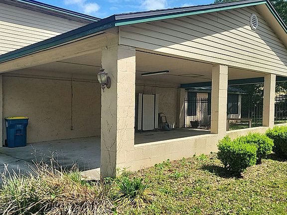 2nd image of 1214 Turtle Creek Dr N