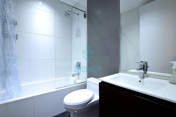 Rented by null | media 33