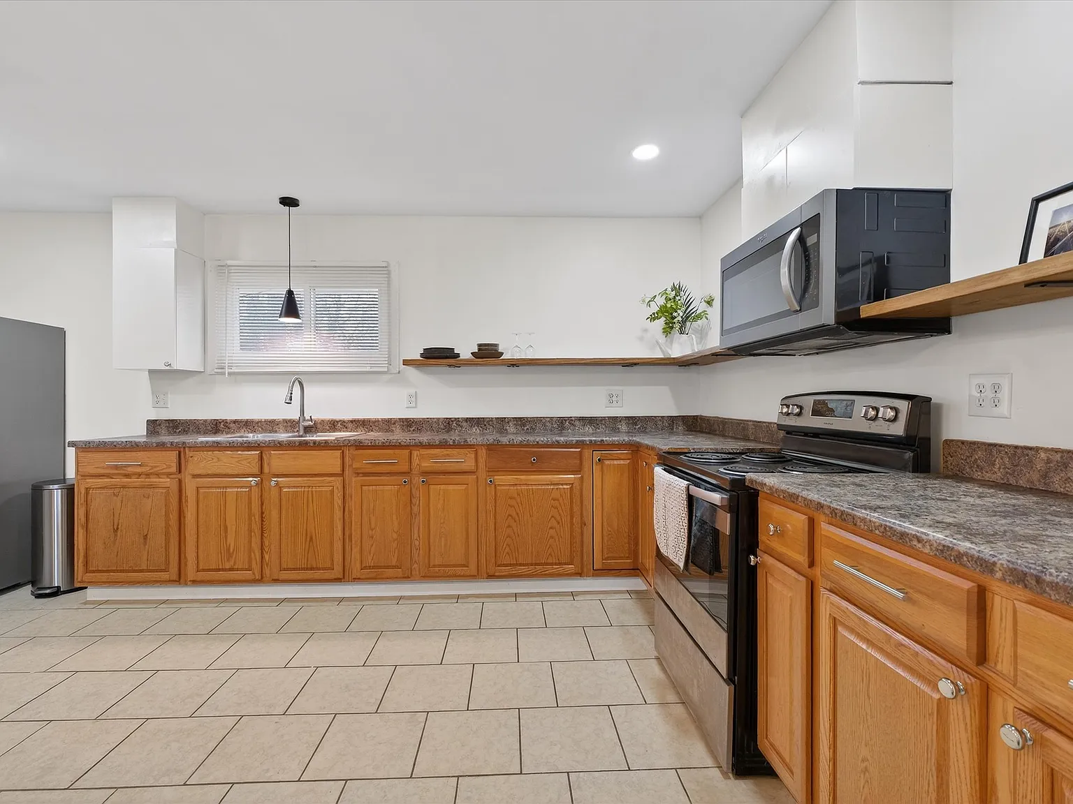 2 bed, 912 sqft, $1,290 — Photo 4