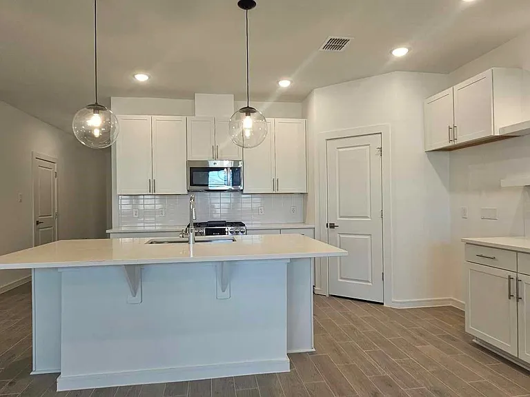 8434 Tranquil Bay Ct — Photo 11