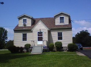 6610 W Britton Dr, Niagara Falls, NY 14305