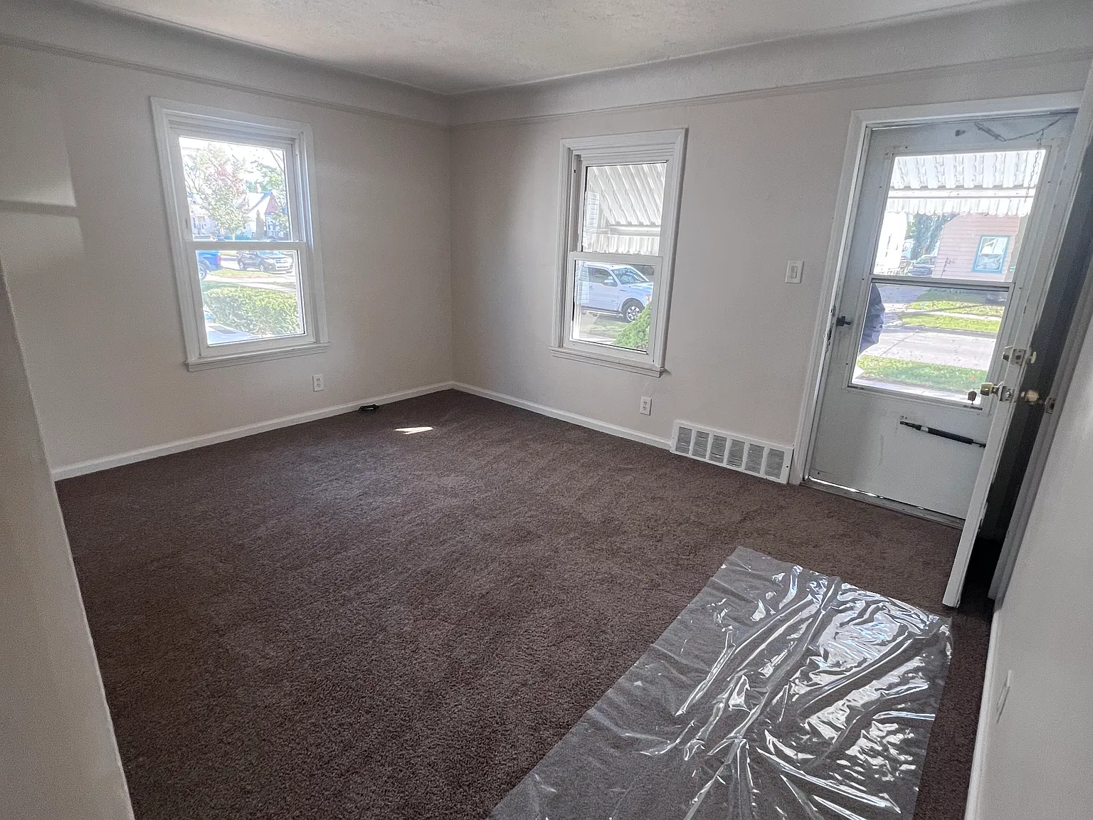 3 bed, 840 sqft, $1,375 — Photo 4