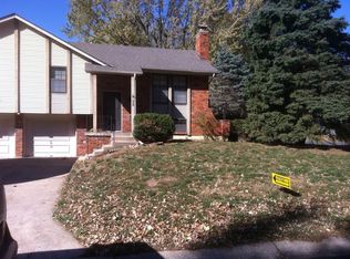 204 SW Oak St, Lees Summit, MO 64081