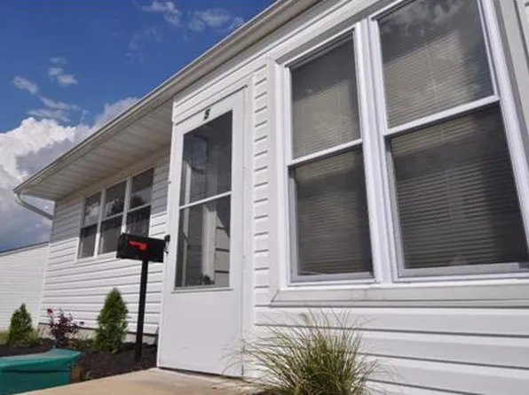 5 Valery Rd, Matawan, NJ 07747