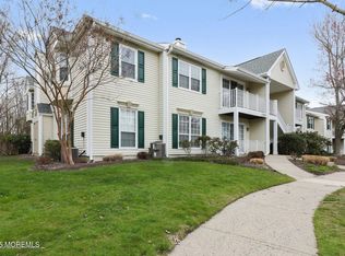 31 Players Cir, Tinton Falls, NJ 07724