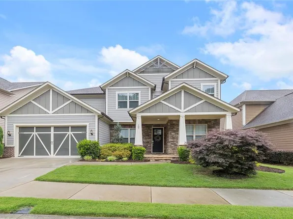 107 Austin Dr, Sandy Springs, GA 30328