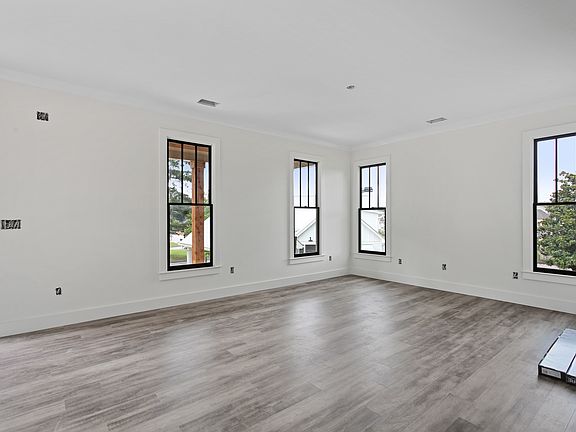 2nd image of 4110 Beverly Pl