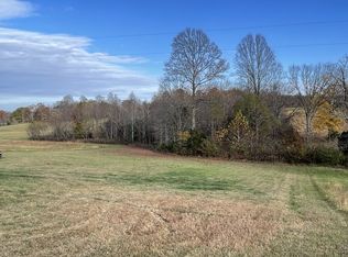 828 Bear Carr Rd, Westmoreland, TN 37186