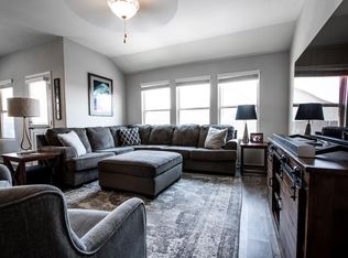 1008 Beefwood Cv, Hutto, TX 78634