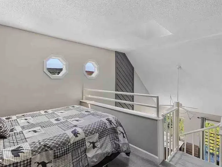 1260 Ski View Dr — Photo 5