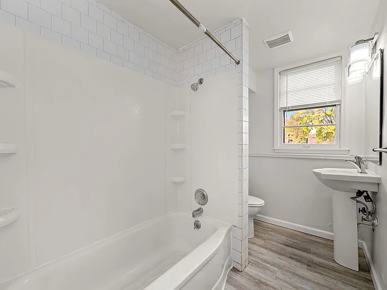 123 2nd St NW — Photo 9