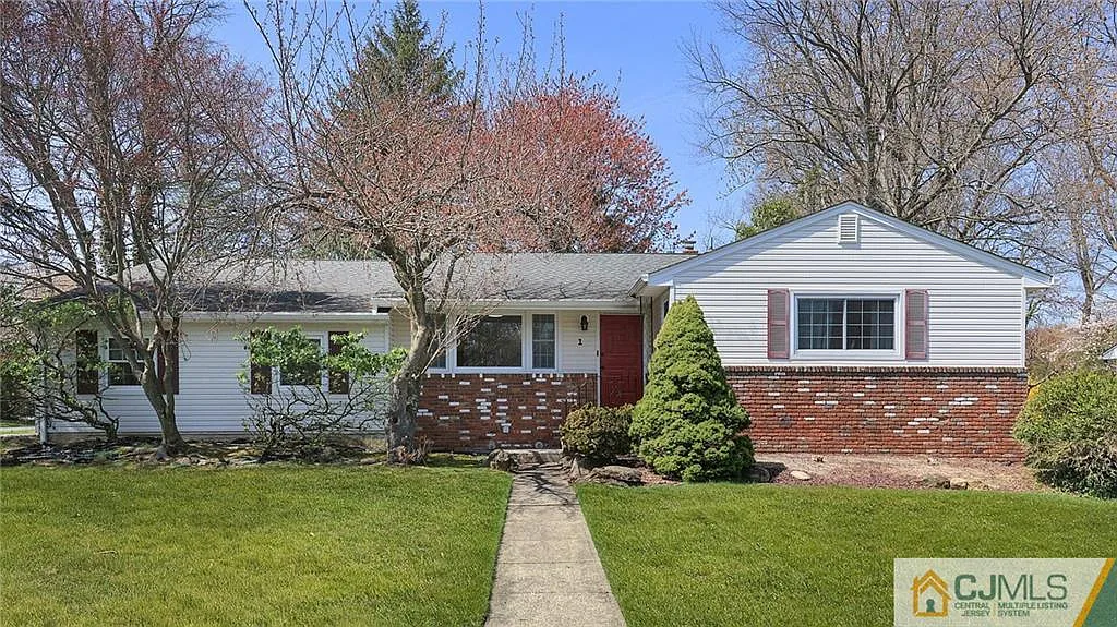 1 Paula St photo 1