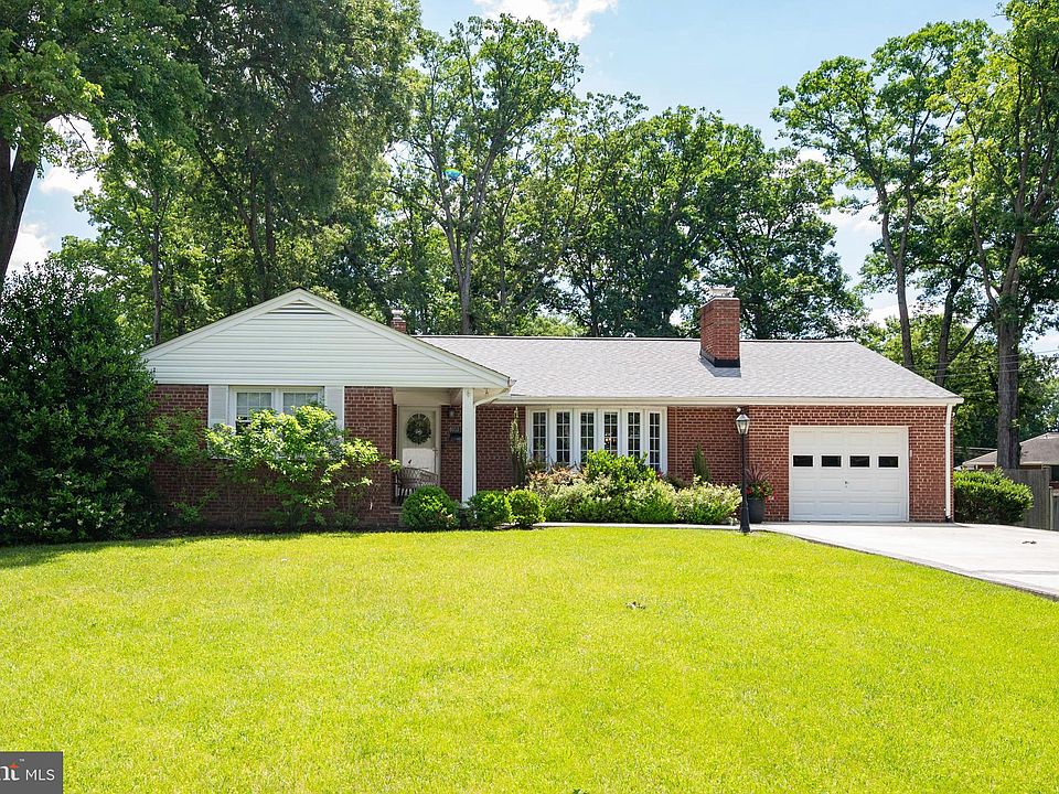 1st image of 6013 Mayfair Ln