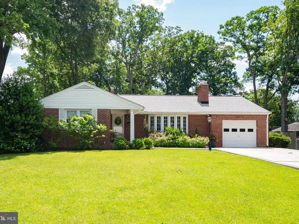 6013 Mayfair Ln, Alexandria, VA 22310