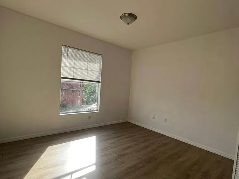 5548 Metrowest Blvd #6 — Photo 6