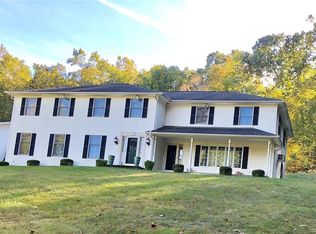 49 Newgate Rd, Oxford, CT 06478
