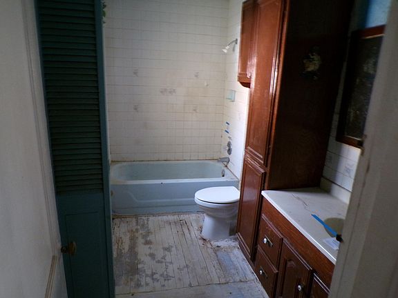 5th image of 2819 Colgate St