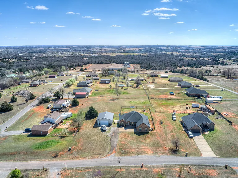 2265 County Road 1258 — Photo 36
