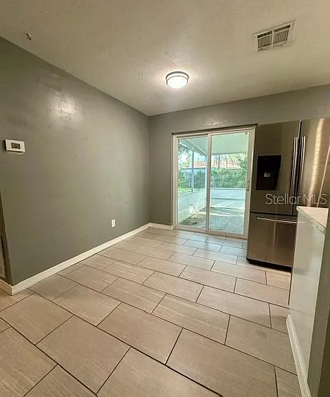 617 E Helm Way — Photo 5
