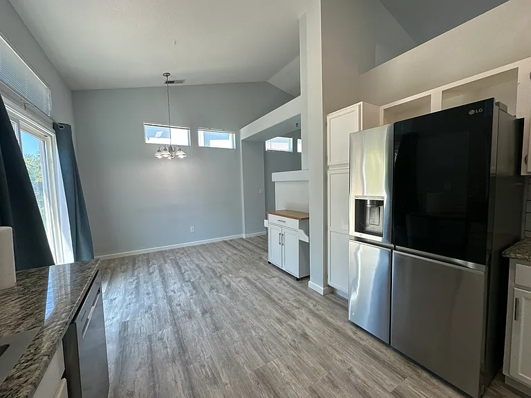 9428 Plainoak Way — Photo 6