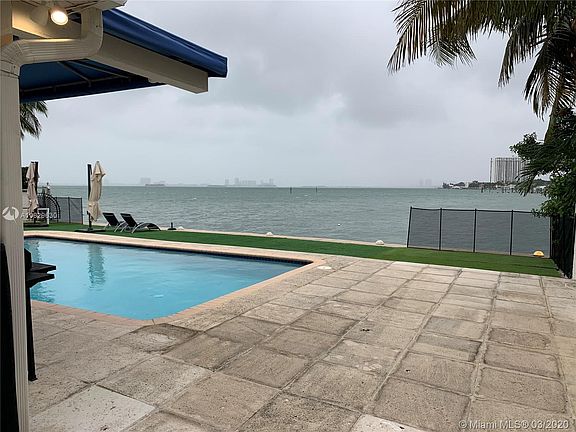 2nd image of 11440 N Bayshore Dr