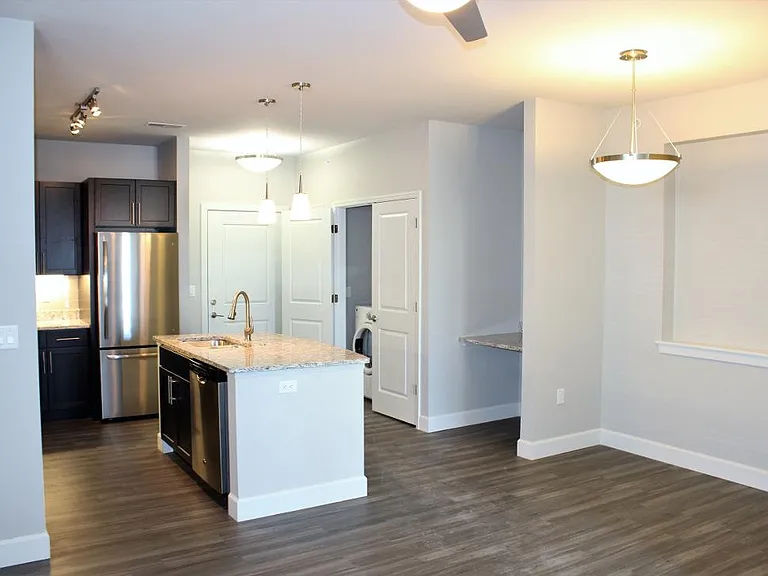 The Vue at Creve Coeur Apartments — Photo 32