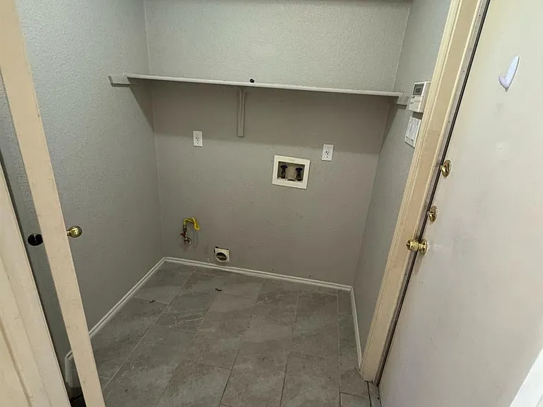 8901 Vigen Cir — Photo 10