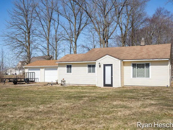 8150 W Clarksville Rd, Clarksville, MI 48815