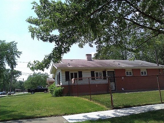3rd image of 900 163rd St