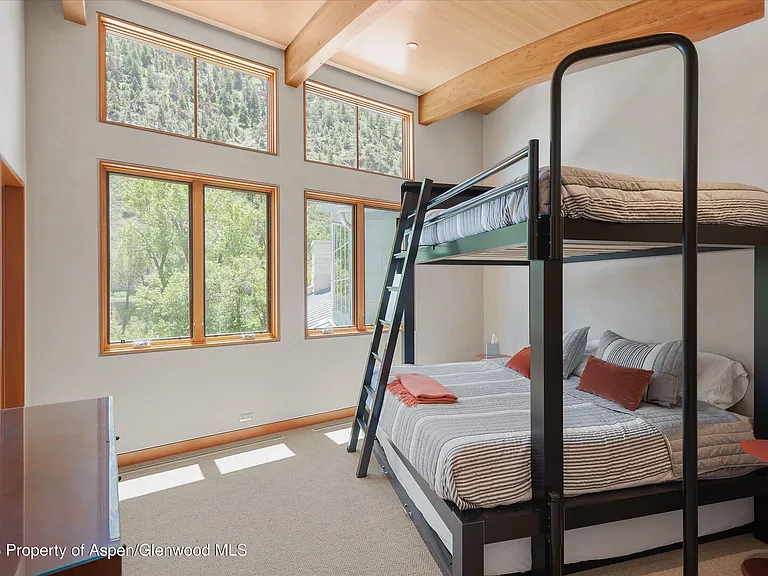 2556 Lower River Rd — Photo 30