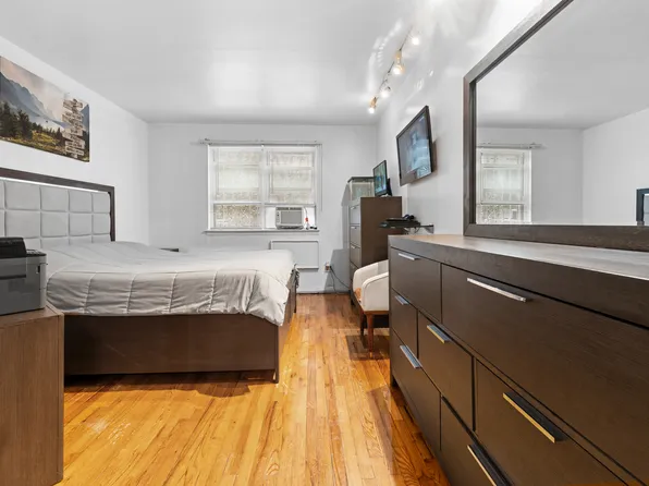 249 Newkirk Avenue image 18 of 37