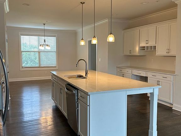 5th image of 182 Greenbrook North Way
