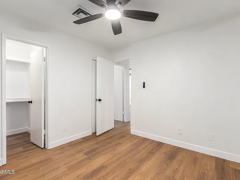 4820 N 89th Ave #100 — Photo 13