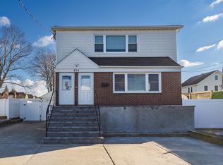 214 Carman Ave #1, East Rockaway, NY 11518