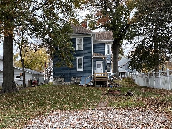 2nd image of 912 Franklin St