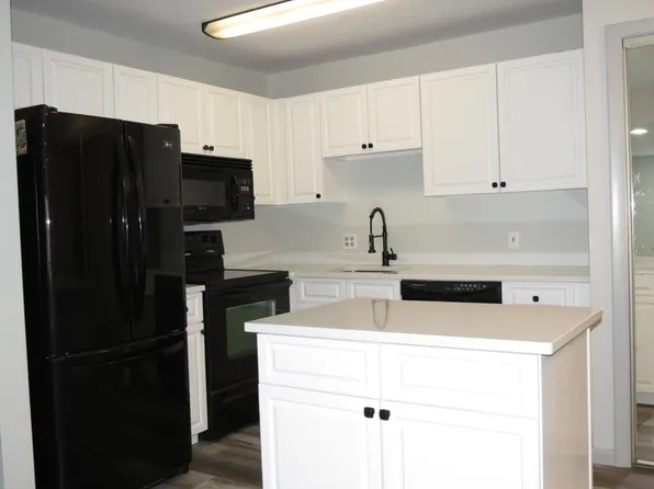 30 Chapman St Unit 205, Weymouth, MA 02189
