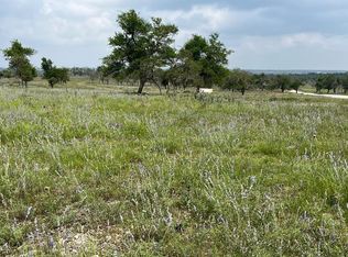 8 Sweet Wind Ln, Harper, TX 78631