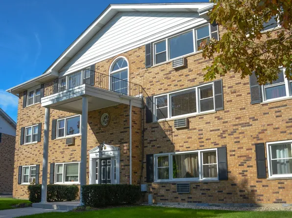 8802 45th Pl Unit 10, Brookfield, IL 60513
