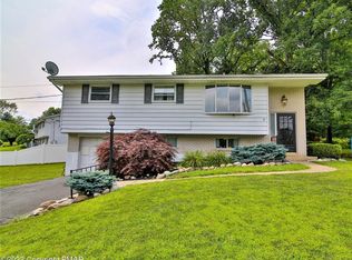 14 Rogers Dr, Bangor, PA 18013
