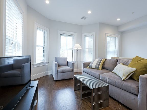 124 Columbia Apt. 2 (3)