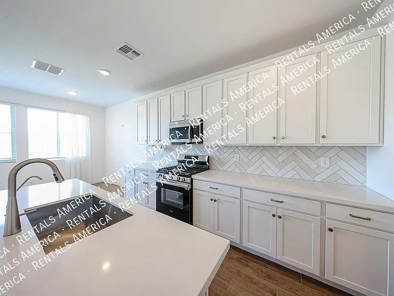 9436 E Supernova Dr — Photo 11