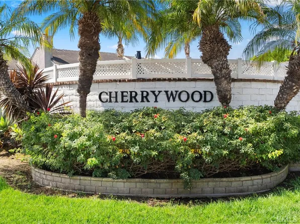 8276 Constantine Dr, Huntington Beach, CA 92646
