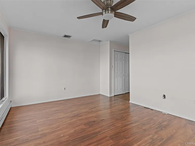 115 Maryland Ave — Photo 17