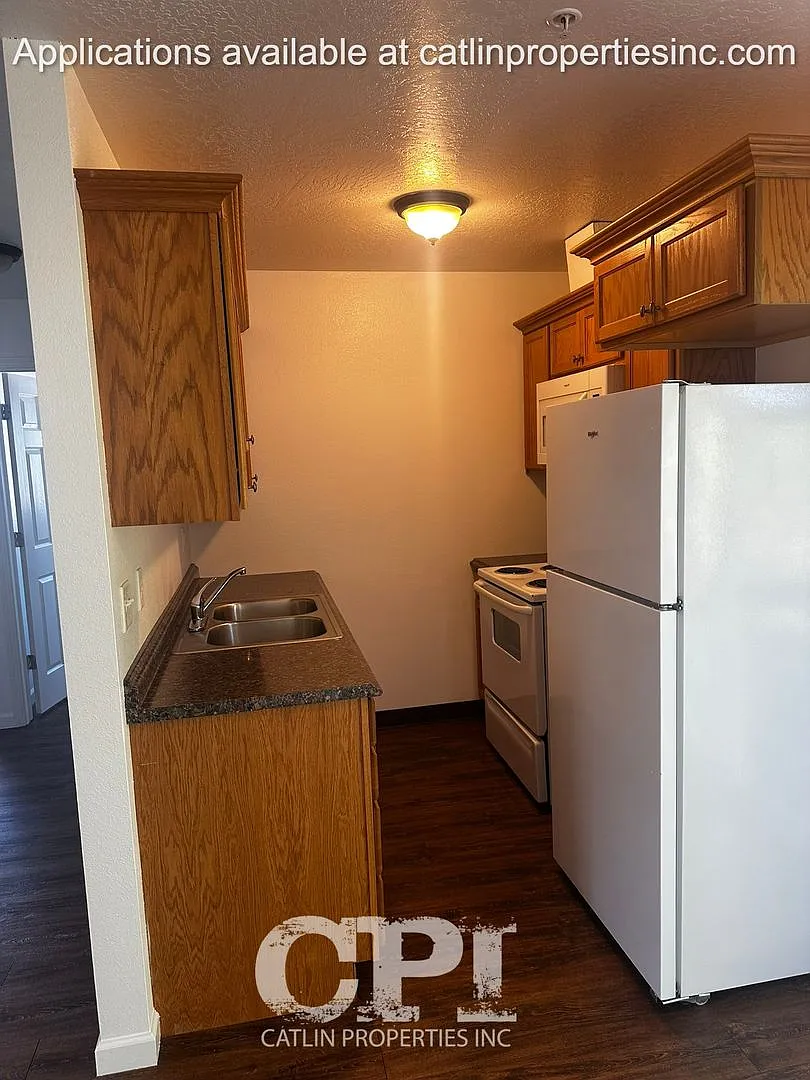 906 Front St-Apartment - Multi - Family — Photo 4