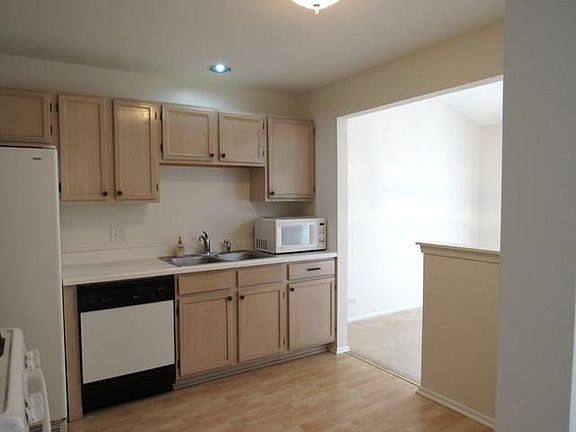 5th image of 44 Amber Ct Unit V2